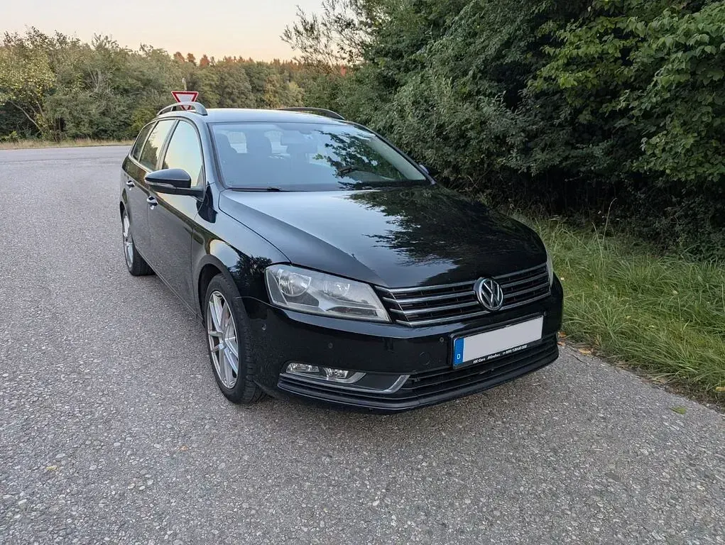 Gebraucht VW Passat 140 PS (102 kW) 2012 Schwarz Kombi