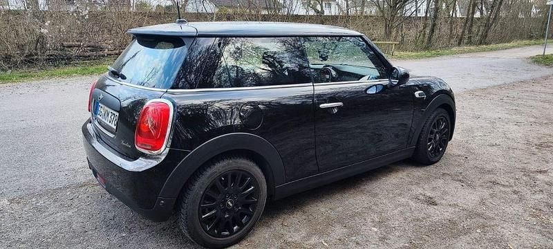 Second-hand Mini ONE 102 CP (75 kW) 2015 Negru Hatchback