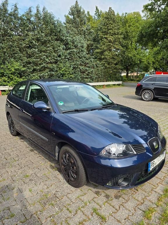 Blau Gebraucht 2006 Seat Ibiza Limousine | 3.200 € (Teuer) - Bild 1/4