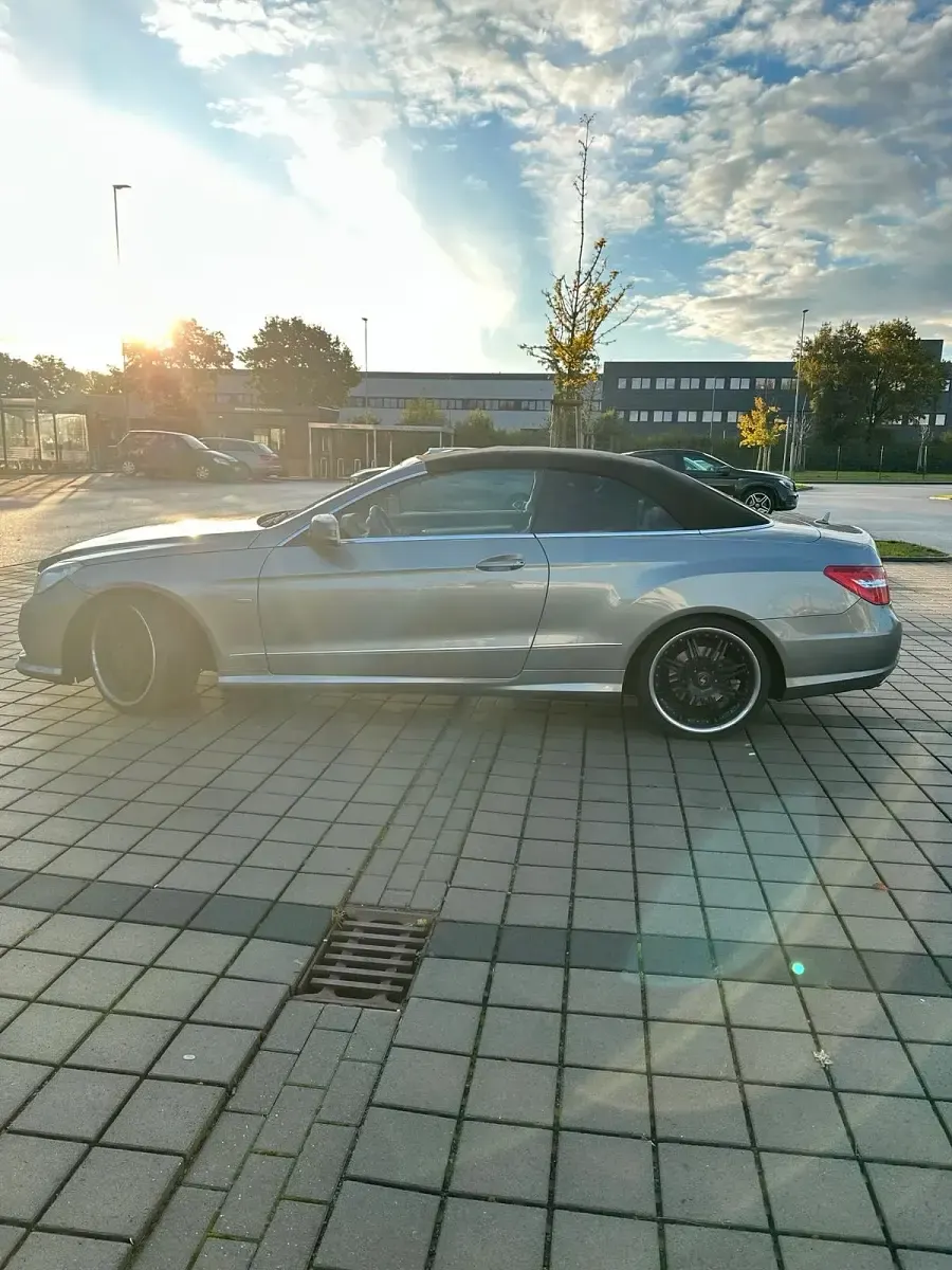 Gebraucht Mercedes E350 AMG line 231 PS (169 kW) 2010 Grau Cabrio