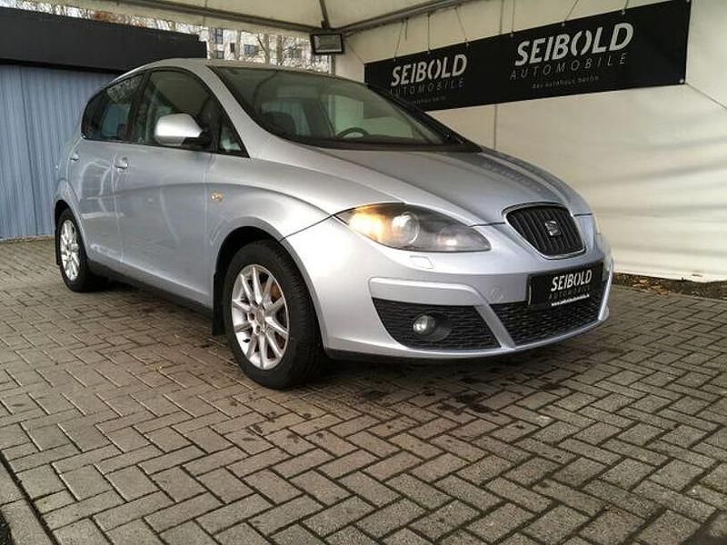 Gebraucht Seat Altea Stylance 105 PS (77 kW) 2011 Silber Van / Kleinbus