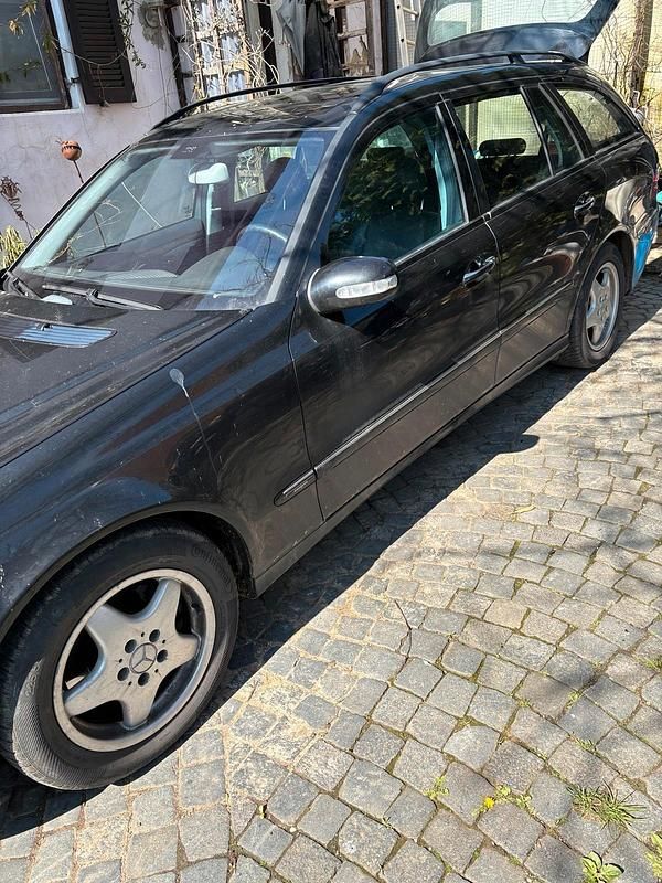 Gebraucht Mercedes E320 224 PS (164 kW) 2004 Schwarz Kombi