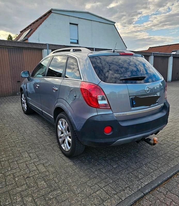 Grau Gebraucht 2011 Opel Antara SUV | 3.900 € (Guter Preis) - Bild 1/4