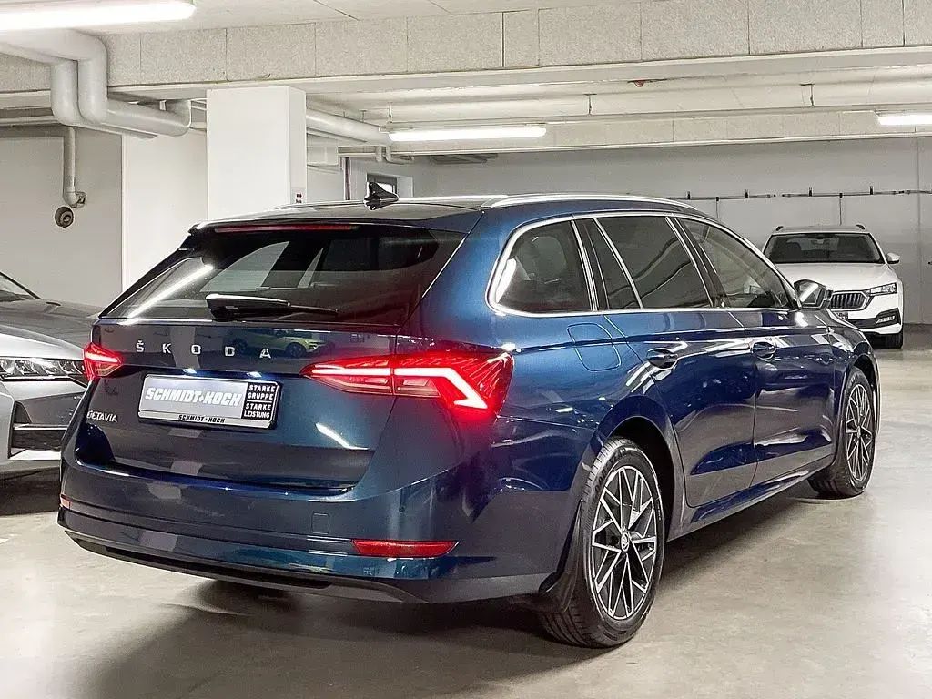 Gebraucht Skoda Octavia Style 150 PS (110 kW) 2022 Lavablau (blau) Kombi