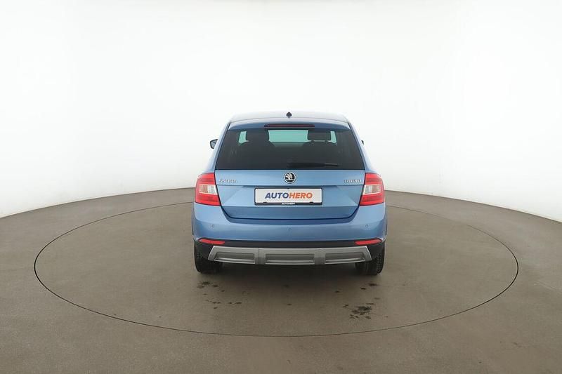 Gebraucht Skoda Rapid ScoutLine 90 PS (66 kW) 2016 Blau Kleinwagen