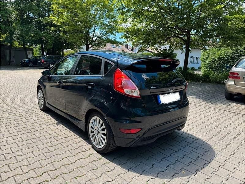 Gebraucht Ford Fiesta S 101 PS (74 kW) 2015 Schwarz Kleinwagen