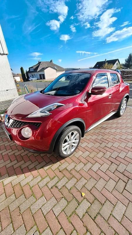 Rot Gebraucht 2015 Nissan Juke Acenta SUV | 10.500 € (Etwas zu teuer) - Bild 1/4