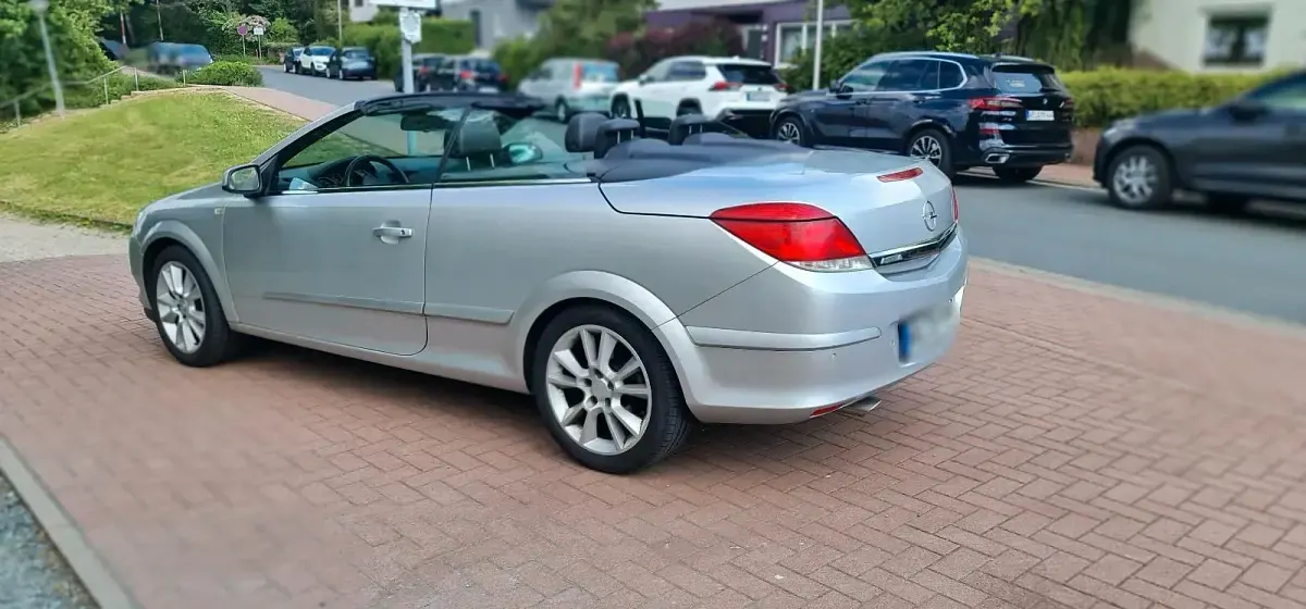 Gebraucht Opel Astra 140 PS (102 kW) 2007 Silber Cabrio