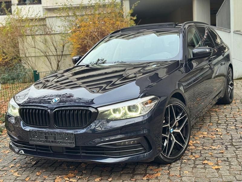 Blau Gebraucht 2019 BMW 530 Sport Line Kombi | 22.990 € (Superpreis) - Bild 1/4