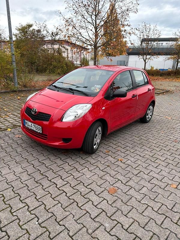 Rot Gebraucht 2008 Toyota Yaris Kleinwagen | 3.100 € (Fairer Preis) - Bild 1/4