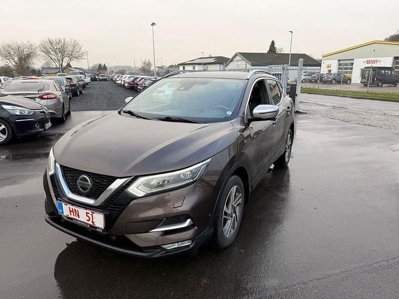 Braun Gebraucht 2018 Nissan Qashqai Tekna+ SUV | 9.500 € (Superpreis) - Bild 1/4