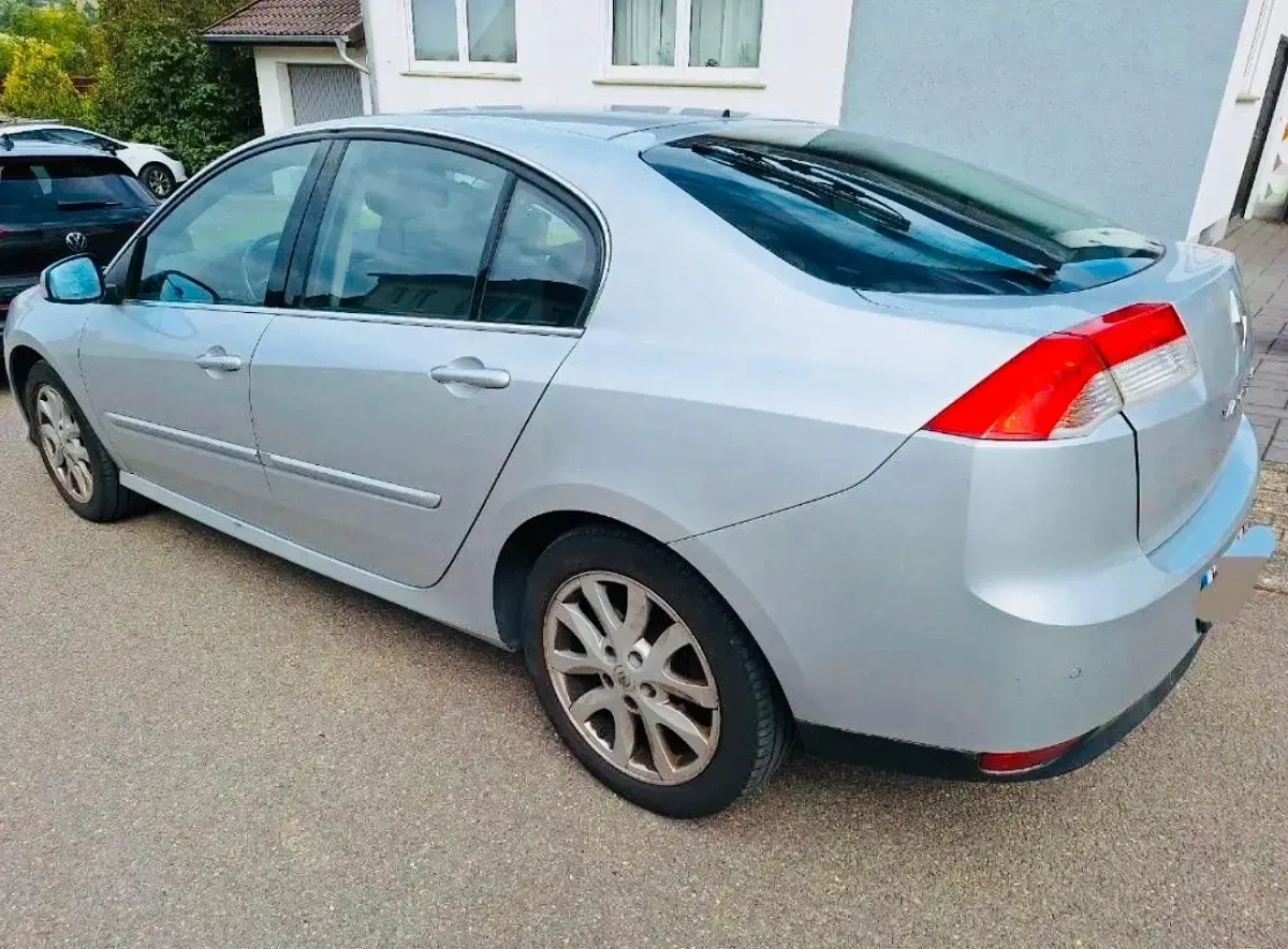 Gebraucht Renault Laguna III 140 PS (102 kW) 2008 Silber Limousine