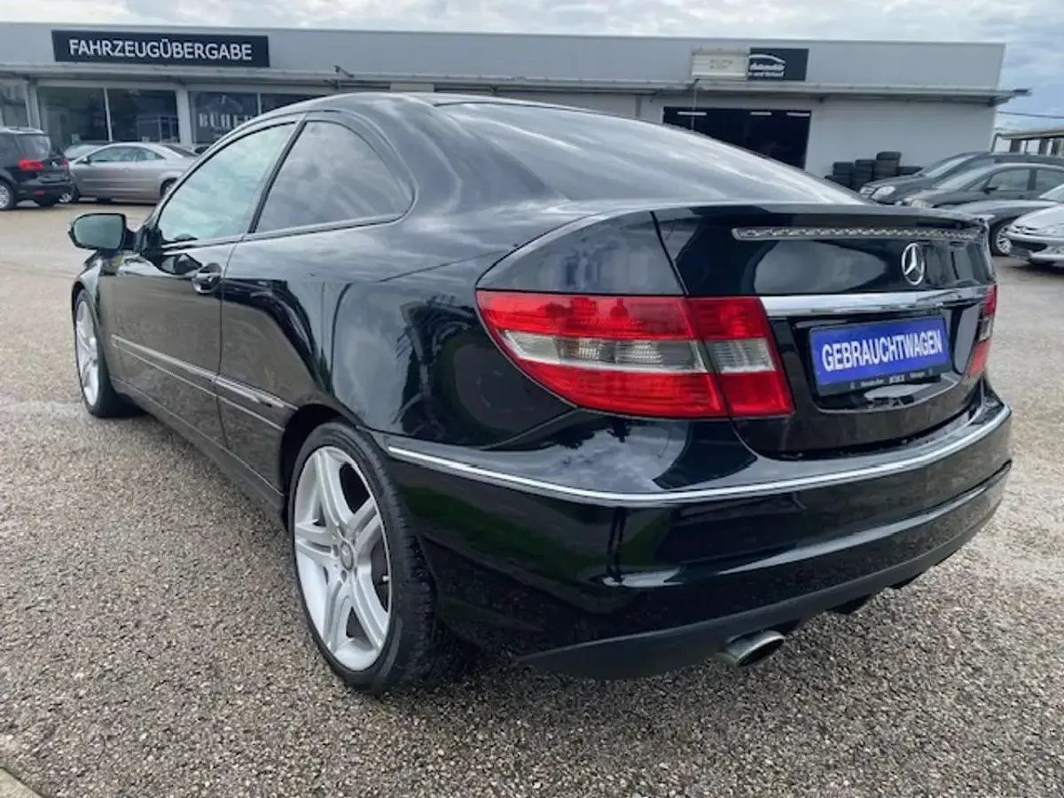 Gebraucht Mercedes CLC200 Sport 184 PS (135 kW) 2009 Obsidianschwarz Coupé
