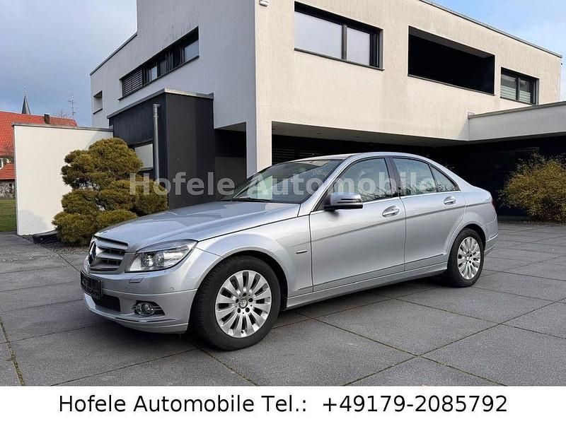 Silber Gebraucht 2009 Mercedes C200 Limousine | 9.950 € (Etwas zu teuer) - Bild 1/4
