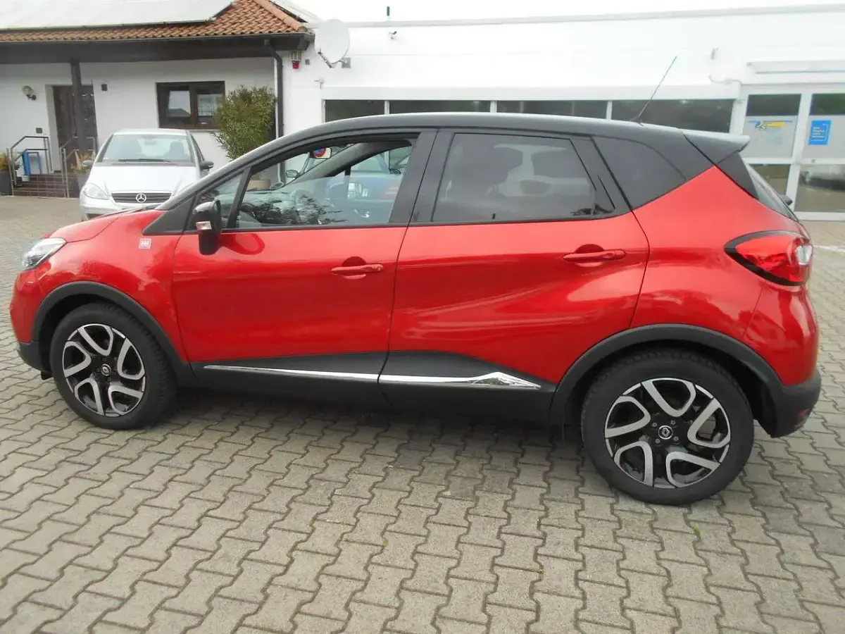 Gebraucht Renault Captur 120 PS (88 kW) 2015 Rot nnp + schwarz gne SUV