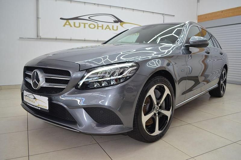Gebraucht Mercedes C300 Avantgarde 194 PS (142 kW) 2020 Grau Limousine