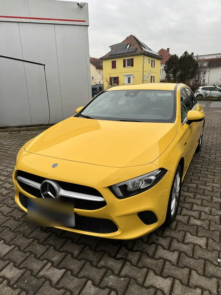Gebraucht Mercedes A250 218 PS (160 kW) 2020 Gelb Limousine