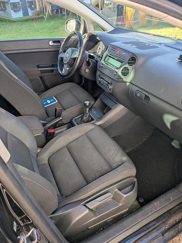 Schwarz Gebraucht 2010 VW Golf Plus Cross Van / Kleinbus | 3.000 € (Guter Preis) - Bild 1/4