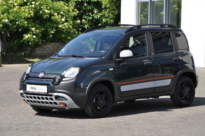 Gebraucht Fiat Panda Garmin 69 PS (50 kW) 2022 Foresta grün Kleinwagen