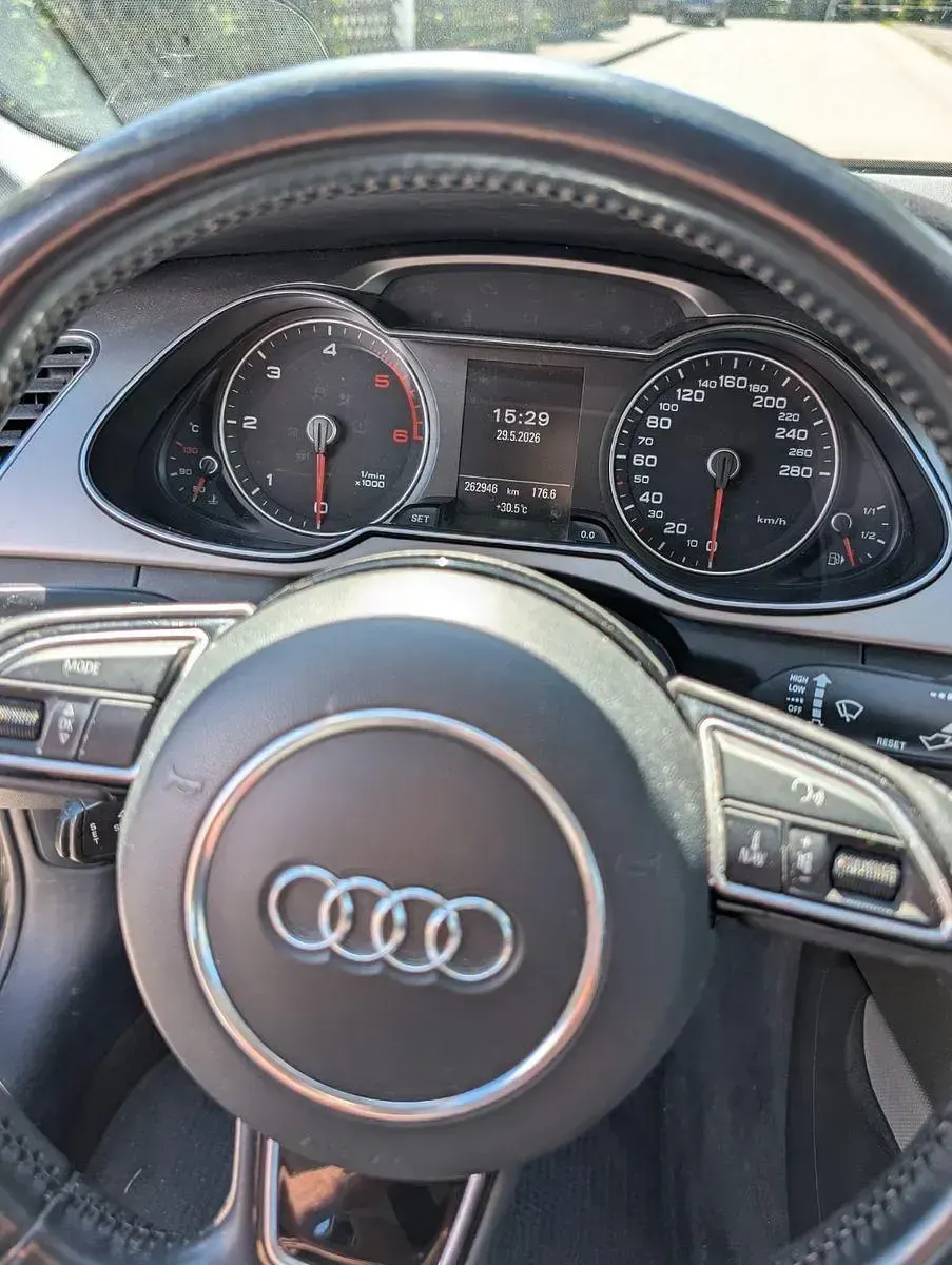 Gebraucht Audi A4 Attraction 204 PS (150 kW) 2012 Schwarz Kombi