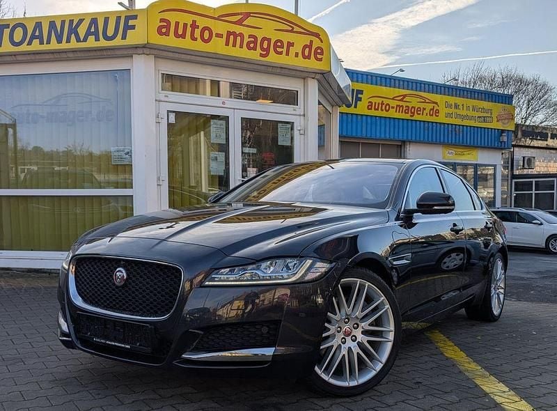 Schwarz Gebraucht 2018 Jaguar XF Portfolio Limousine | 20.700 € (Fairer Preis) - Bild 1/4