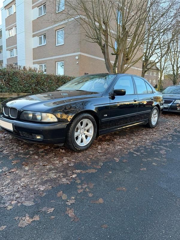 Schwarz Gebraucht 1998 BMW 520 Limousine | 2.250 € (Superpreis) - Bild 1/4