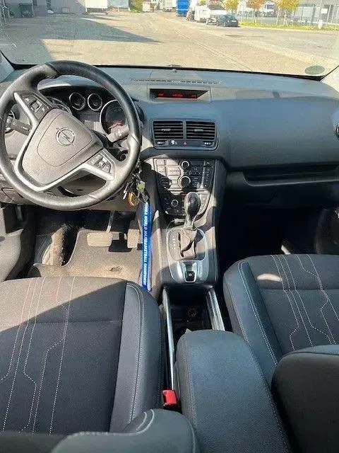 Gebraucht Opel Meriva 140 PS (102 kW) 2013 Schwarz Van / Kleinbus