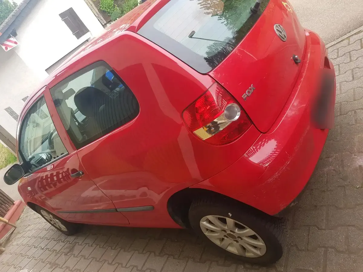 Używany VW Fox 54 KM (39 kW) 2007 Czerwony Hatchback