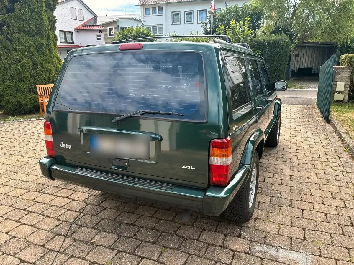 Gebraucht Jeep Cherokee 173 PS (127 kW) 2000 Grün SUV