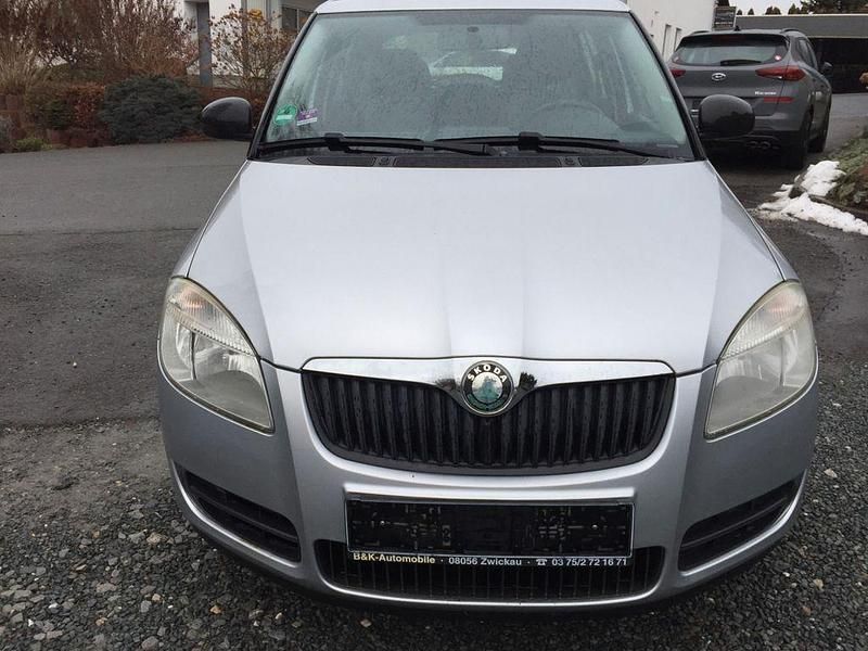 Gebraucht Skoda Fabia Classic 60 PS (44 kW) 2009 Silber Limousine