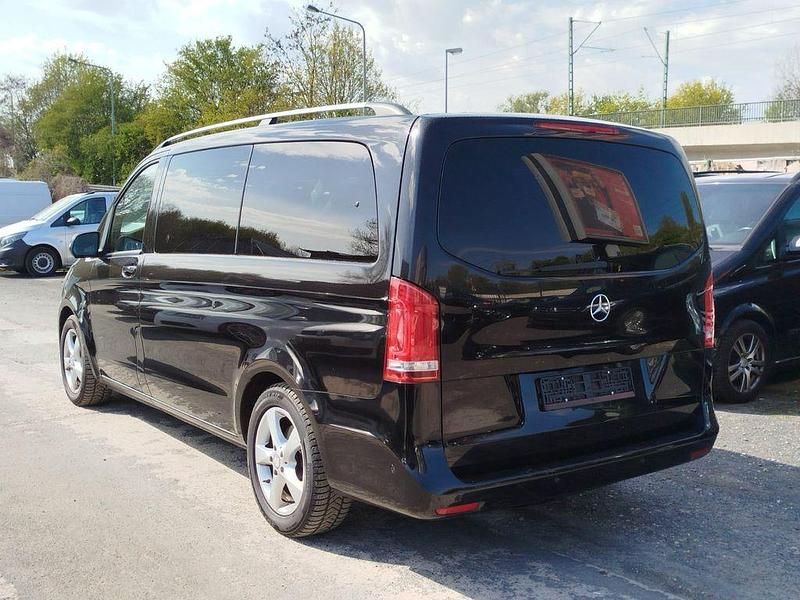 Gebraucht Mercedes V220 163 PS (119 kW) 2017 Schwarz Van / Kleinbus