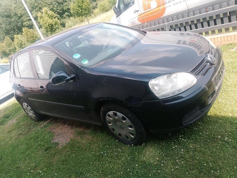 Schwarz Gebraucht 2005 VW Golf V Limousine | 1.600 € (Guter Preis) - Bild 1/4