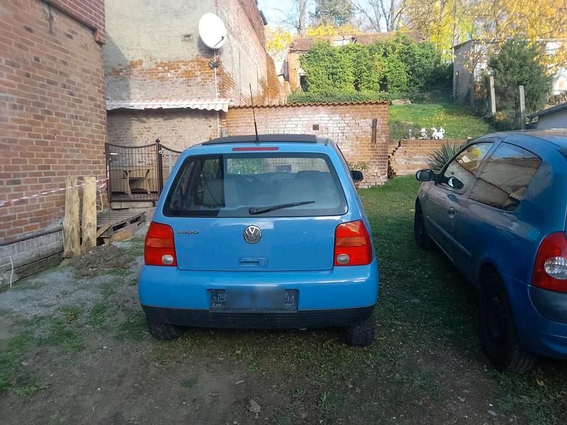 Blau Gebraucht 2002 VW Lupo Kleinwagen | 300 € (Superpreis) - Bild 1/4