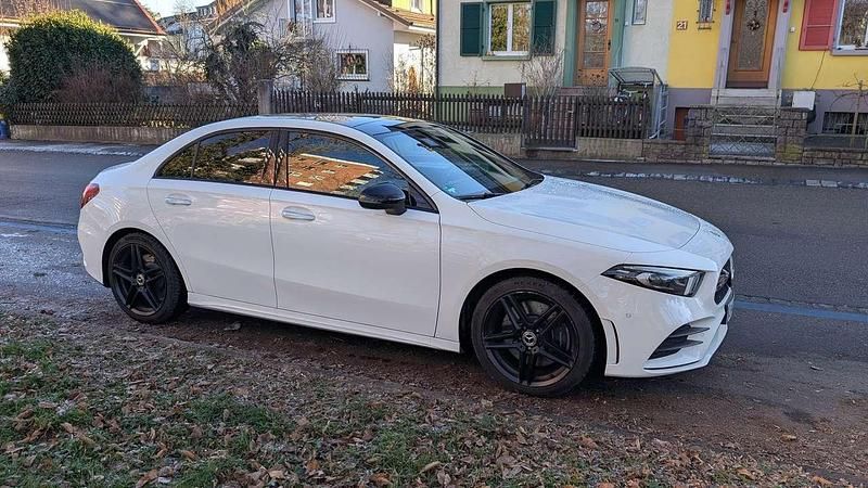 Gebraucht Mercedes A250 AMG line 224 PS (164 kW) 2020 Weiß Limousine