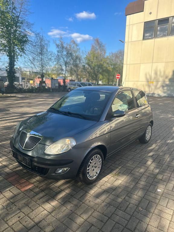 Gebraucht Lancia Ypsilon 95 PS (69 kW) 2006 Grau Kleinwagen