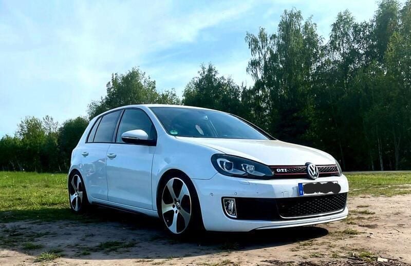 Weiß Gebraucht 2010 VW Golf VI GTI Limousine | 10.000 € (Fairer Preis) - Bild 1/4