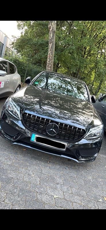 Schwarz Gebraucht 2017 Mercedes C180 AMG line Limousine | 17.000 € (Guter Preis) - Bild 1/4