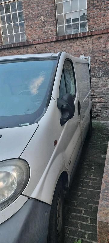 Gebraucht Opel Vivaro 101 PS (74 kW) 2004 Weiß Van / Kleinbus