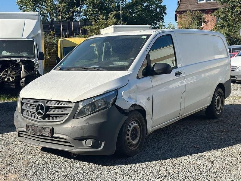 Weiß Gebraucht 2015 Mercedes Vito Van | 4.250 € - Bild 1/4
