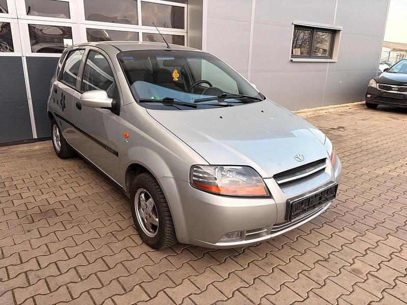 Gebraucht Chevrolet Kalos 94 PS (69 kW) 2003 Silber Limousine