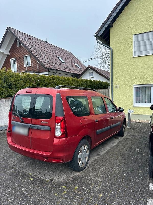 Second-hand Dacia Logan 85 CP (62 kW) 2013 Monovolum