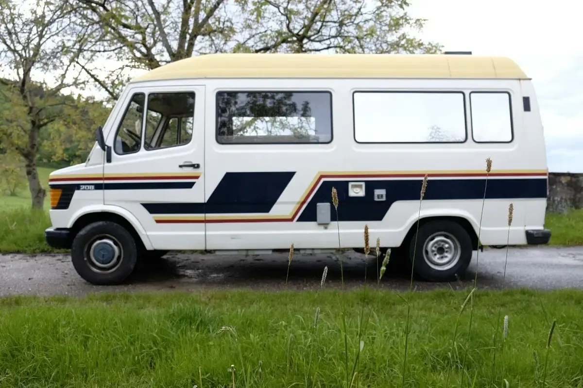 Gebraucht Mercedes T1 86 PS (63 kW) 1977 Weiß Van