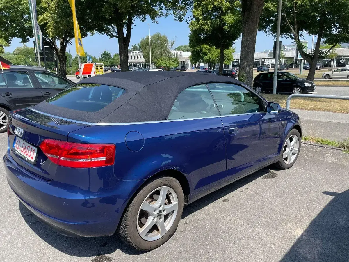 Gebraucht Audi A3 Cabriolet S-Line 125 PS (91 kW) 2011 Blau Cabrio