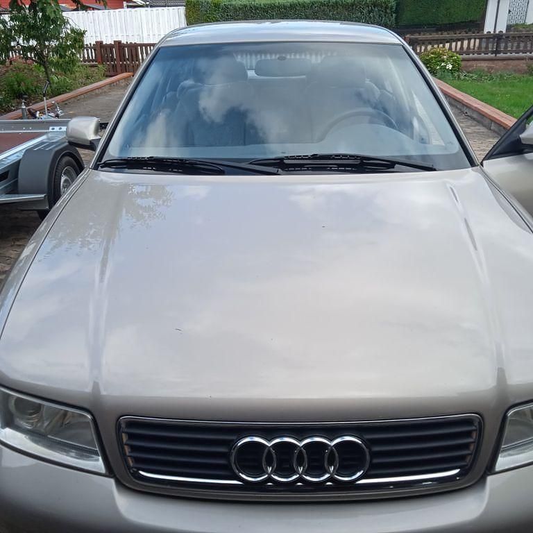 Beige Gebraucht 1999 Audi A4 Limousine | 1.500 € (Fairer Preis) - Bild 1/4