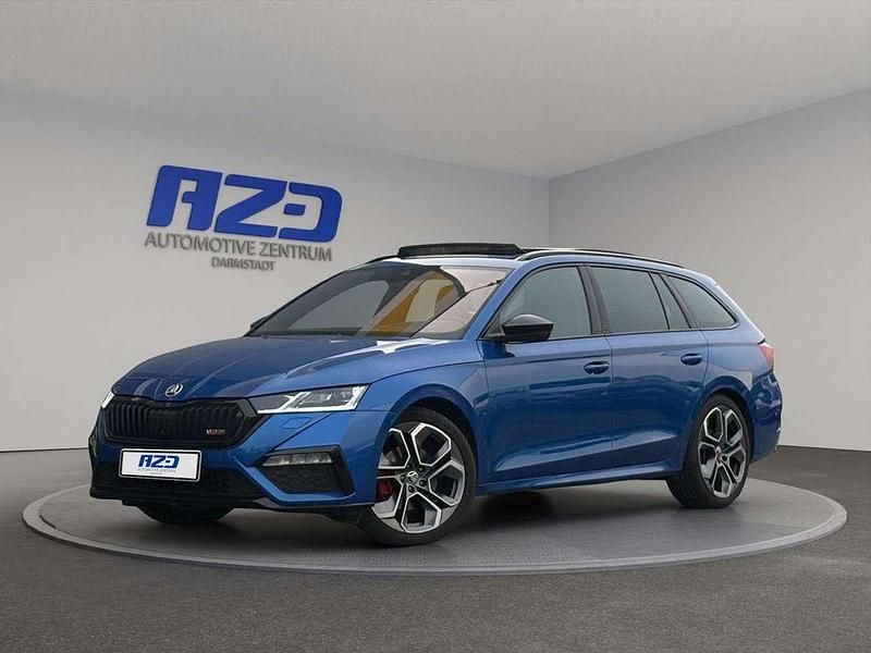 Raceblau metallic Gebraucht 2023 Skoda Octavia RS Kombi | 38.777 € (Teuer) - Bild 1/4
