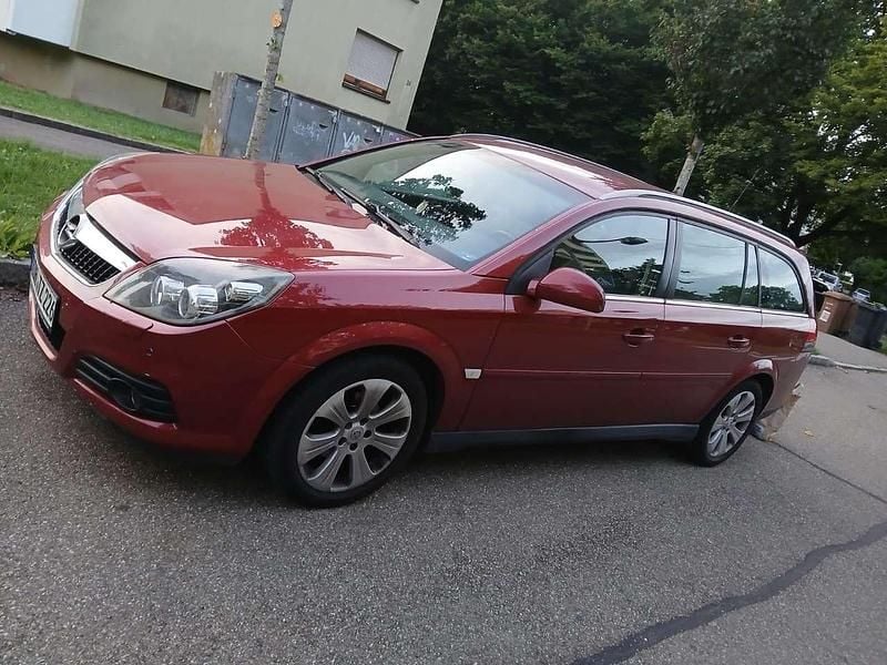 Rot Gebraucht 2008 Opel Vectra Kombi | 1.790 € (Guter Preis) - Bild 1/4