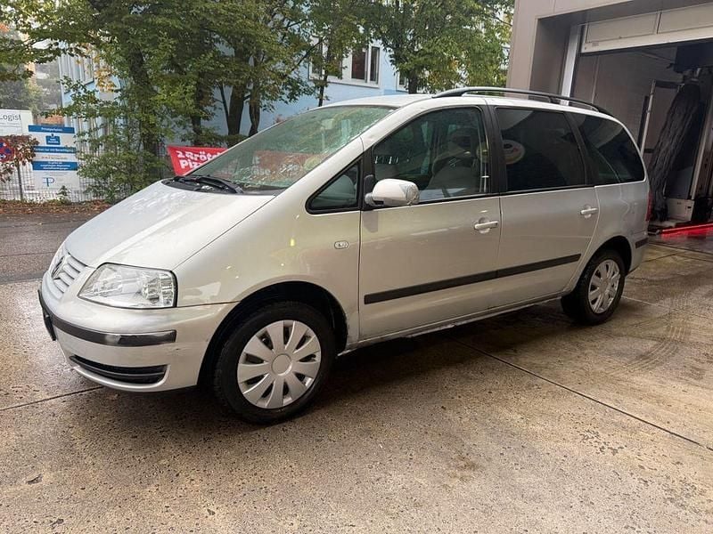 Silber Gebraucht 2002 VW Sharan Highline Van / Kleinbus | 1.750 € (Guter Preis) - Bild 1/4