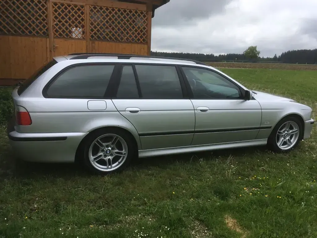 Gebraucht BMW 525 M Sport 192 PS (141 kW) 2002 Silber Kombi