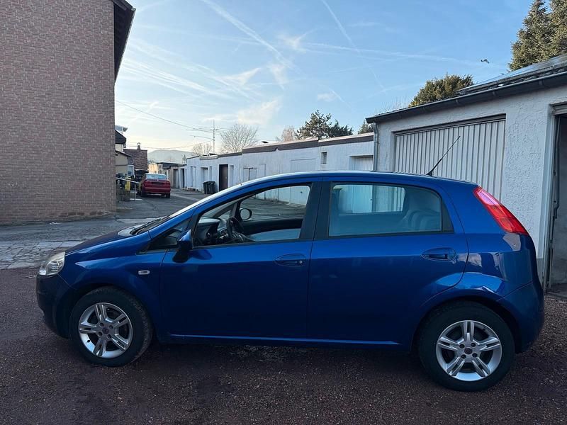 Gebraucht Fiat Punto 75 PS (55 kW) 2006 Blau Kleinwagen