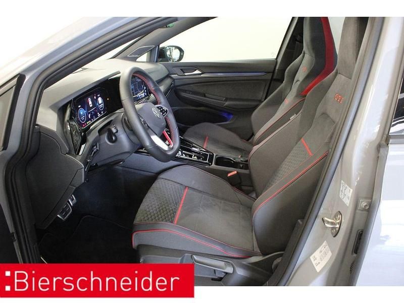 Gebraucht VW Golf VIII GTI 300 PS (220 kW) 2023 Mondsteingrau Limousine
